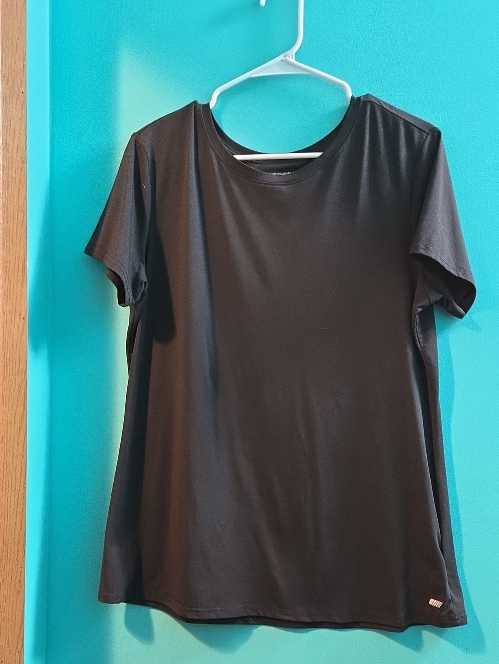 Women's Black Short Sleeve Performance Tee